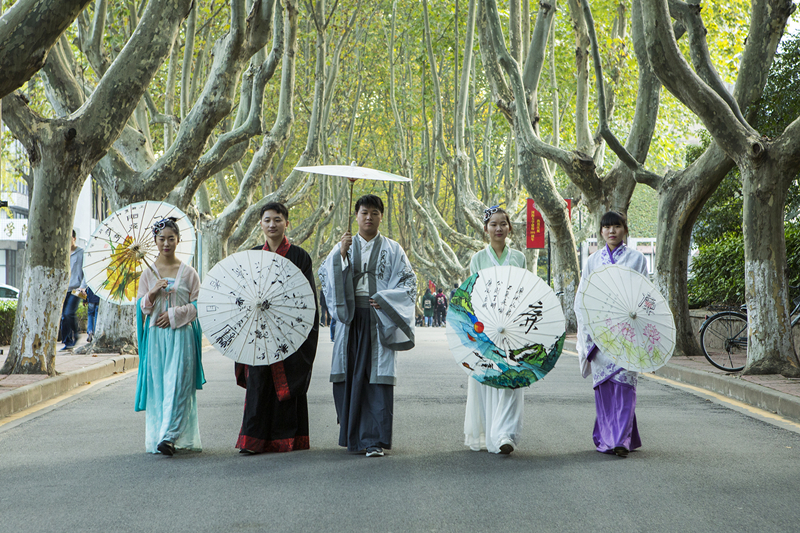 51暗网
 陈泠琳；江苏农林职业技术学院 赵艳艳；江苏海事职业技术学院 崔亚迪；南航金城学院 庄璐